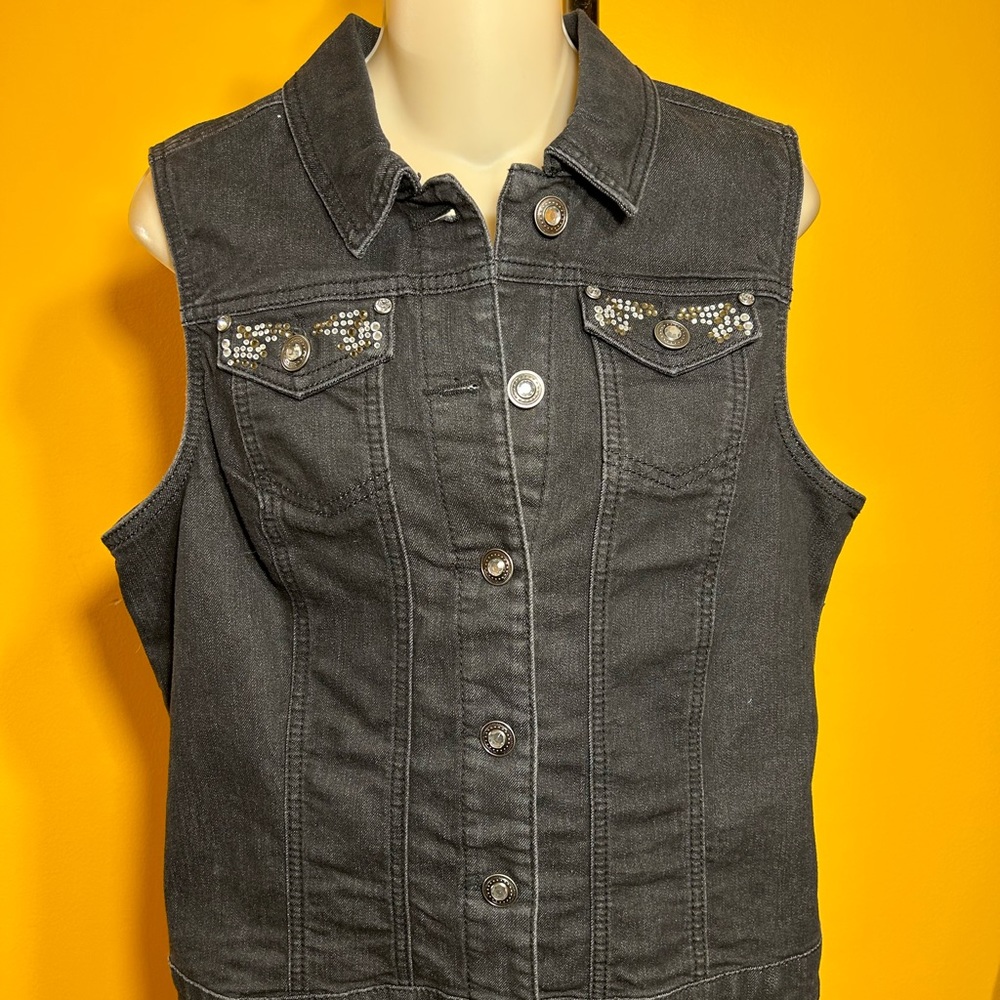 Women's jeans vest. Baccini brand. Size L. All rhinestones are in stock. $27